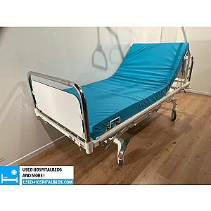 3 Sections Electrical Hospital Bed Praktika Plus de Luxe 50A
