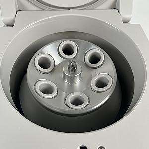 Centrifuge CompactStar CS4